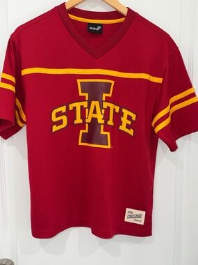 Gen 2 Maroon 'Iowa State’  jersey with Yellow Stripes size medium woman’s
